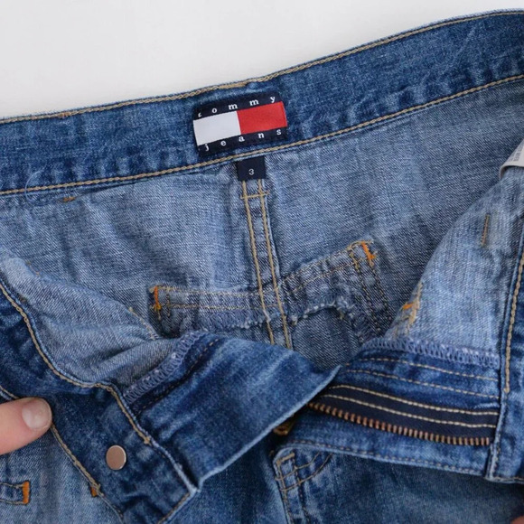 Vintage Tommy Hilfiger Tommy Jeans Mid Wash Back Slit Blue Denim Skirt 3 - Picture 12 of 13